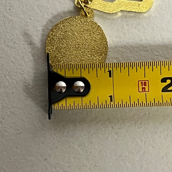 New Era Toronto Blue Jays Pin Brooch Baseball Hat Pins Streetwear Hats Gold - Picture 7 of 7